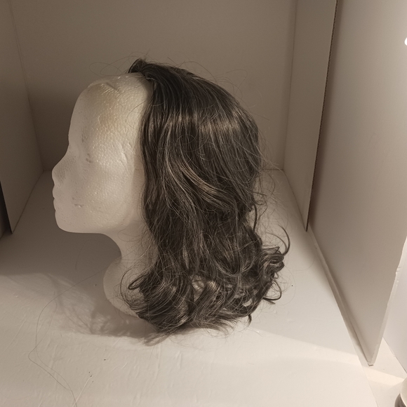 Half Wig / Topper 15-16", Shades of Gray, NWOT - Picture 3 of 9